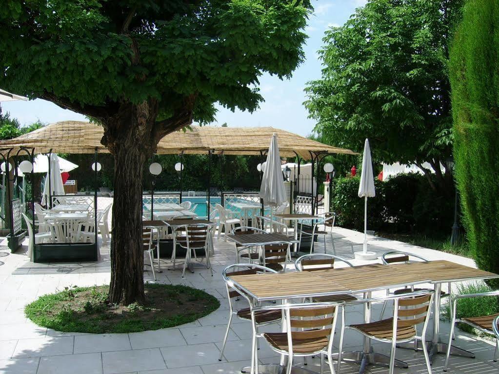 Le Relais Du Lac Montauroux Eksteriør billede
